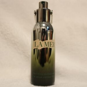 La Mer Lifting Contour Serum - Silver and Green Design